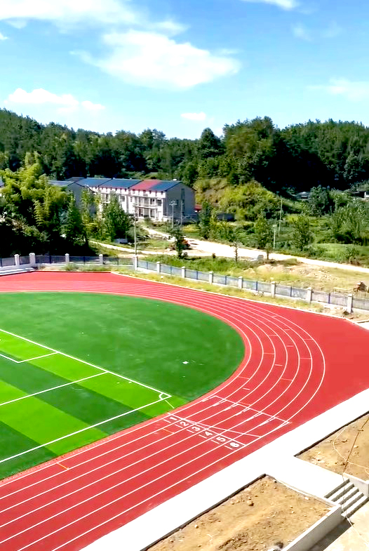湖北黄冈英山新时代九龙学校