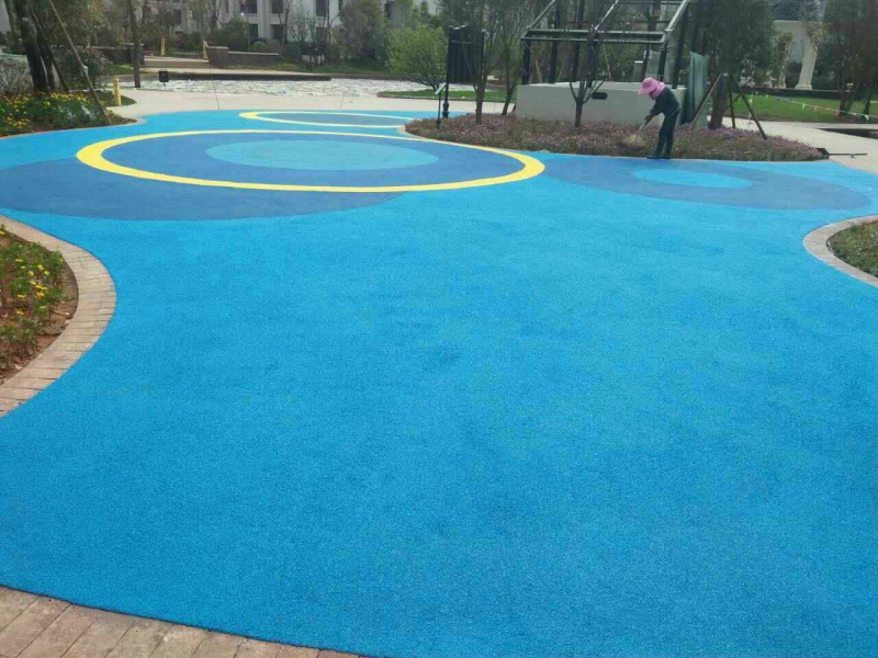 云南昆明九夏云水